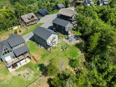 View/Area - 2107 Eagle Feather Dr, Sevierville, TN 37862 photo 4 of 4