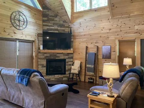 2809 Barefoot Pass Way, Pigeon Forge, TN 37863