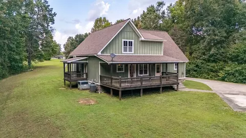 Exterior - 700 Old Johnson Lake Rd, Loretto, TN 38469 photo 4 of 13