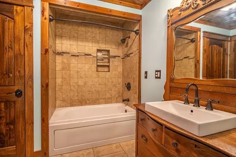 Bath - 700 Old Johnson Lake Rd, Loretto, TN 38469 photo 6 of 7