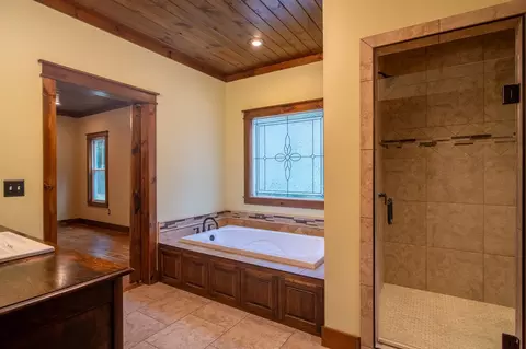 Bath - 700 Old Johnson Lake Rd, Loretto, TN 38469 photo 2 of 7