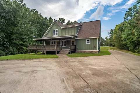Exterior - 700 Old Johnson Lake Rd, Loretto, TN 38469 photo 6 of 13