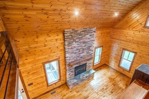 Living - 700 Old Johnson Lake Rd, Loretto, TN 38469 photo 8 of 9