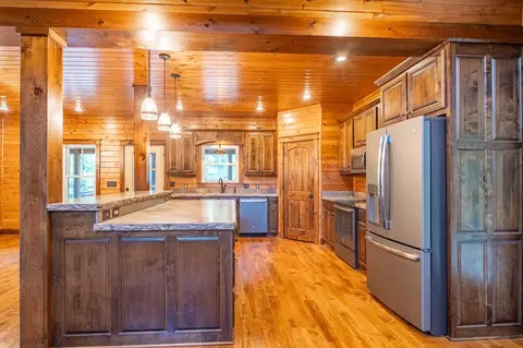 Kitchen - 700 Old Johnson Lake Rd, Loretto, TN 38469 photo 1 of 6