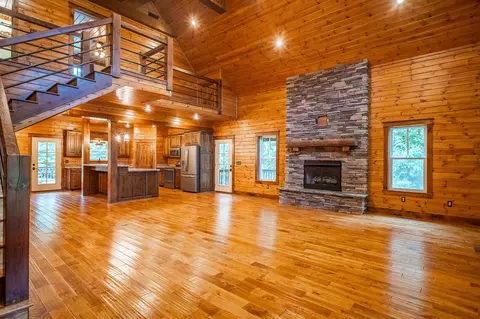 Living - 700 Old Johnson Lake Rd, Loretto, TN 38469 photo 2 of 9