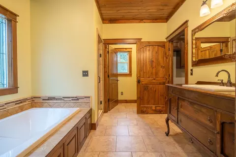 Bath - 700 Old Johnson Lake Rd, Loretto, TN 38469 photo 5 of 7