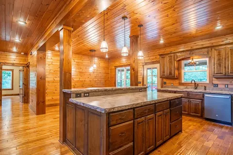 Kitchen - 700 Old Johnson Lake Rd, Loretto, TN 38469 photo 2 of 6