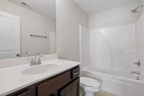Bath - 2506 E Main St #A4, Murfreesboro, TN 37127 photo 2 of 5