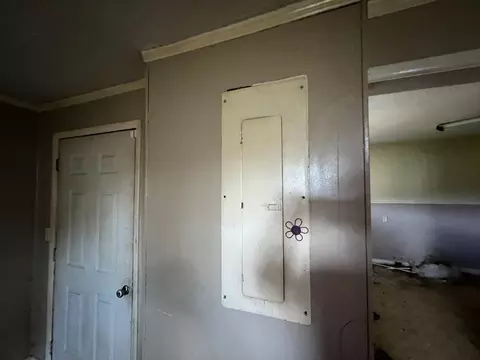 Entry Way - 617 E Main St, Decherd, TN 37324 photo 1 of 1