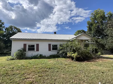 Exterior - 617 E Main St, Decherd, TN 37324 photo 8 of 9