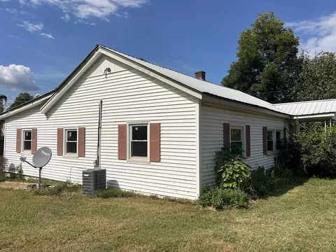 Exterior - 617 E Main St, Decherd, TN 37324 photo 7 of 9