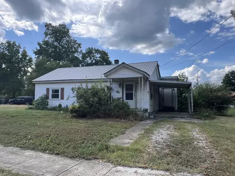 Exterior - 617 E Main St, Decherd, TN 37324 photo 2 of 9