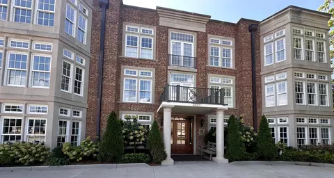 3821 W End Ave #202, Nashville, TN 37205
