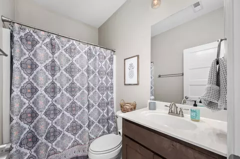 Bath - 602 Ruby Oaks Ln, Murfreesboro, TN 37128 photo 4 of 6