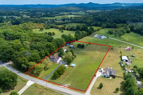 5205 SE Tater Peeler Rd, Lebanon, TN 37090