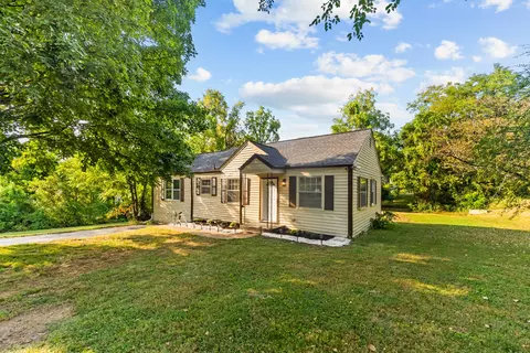 1232 Coarsey Dr, Nashville, TN 37217