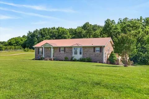 6702 Highway 41 N, Cedar Hill, TN 37032