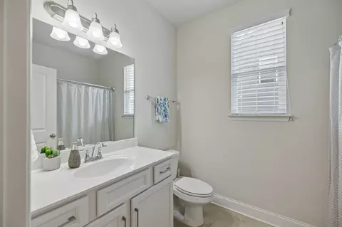 Bath - 4005 John Marsh Rd, Spring Hill, TN 37174 photo 3 of 4