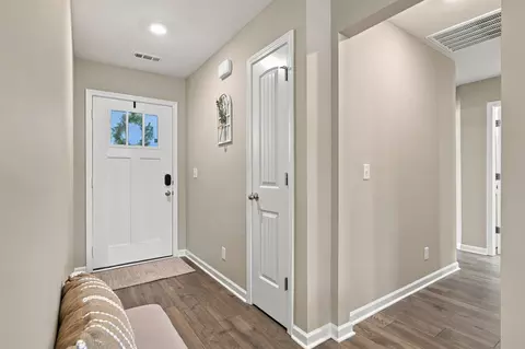 Entry Way - 519 Ruby Cate Way, Murfreesboro, TN 37128 photo 6 of 9