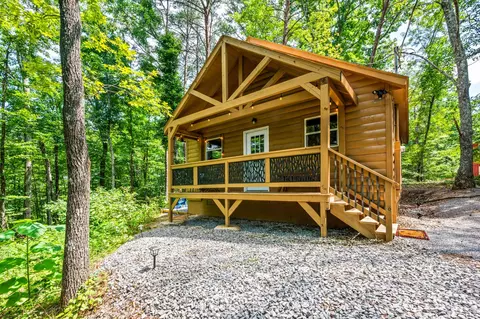 1634 S Mountain View Rd, Sevierville, TN 37876