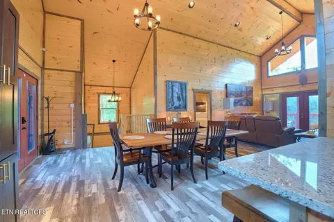 Dining - 1908 Eagle Ct, Sevierville, TN 37876 photo 2 of 6