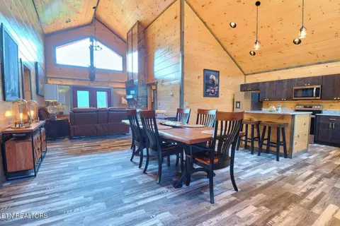 Dining - 1908 Eagle Ct, Sevierville, TN 37876 photo 4 of 6