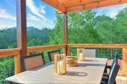 Exterior - 1908 Eagle Ct, Sevierville, TN 37876 photo 4 of 12