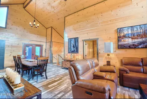 Dining - 1908 Eagle Ct, Sevierville, TN 37876 photo 6 of 6