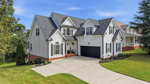 10558 Daffodil Cir, Soddy Daisy, TN 37379