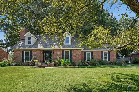 225 Longwood Ln, Clarksville, TN 37043
