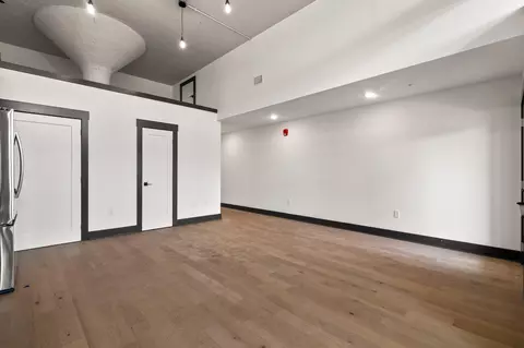 Living - 2424 E 18th St, Chattanooga, TN 37404 photo 4 of 4