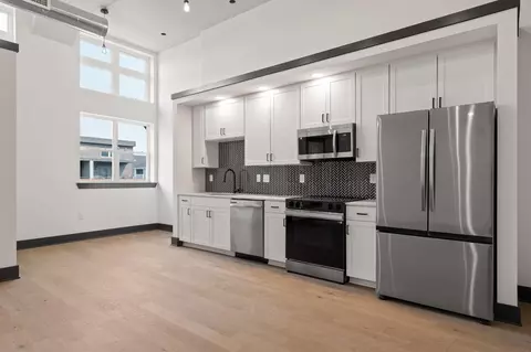 Kitchen - 2424 E 18th St, Chattanooga, TN 37404 photo 1 of 2