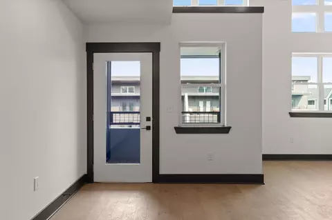 Entry Way - 2424 E 18th St, Chattanooga, TN 37404 photo 1 of 2
