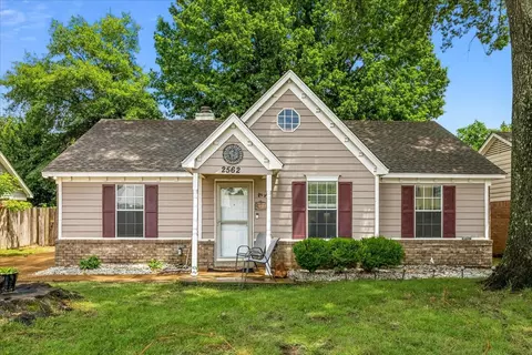 2562 Appling Crest Dr, Memphis, TN 38133