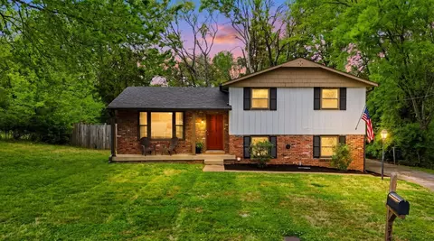 3731 Valley Ridge Dr, Nashville, TN 37211