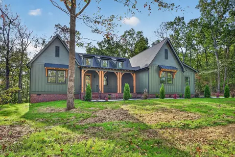 2800 Corral Rd, Signal Mountain, TN 37377