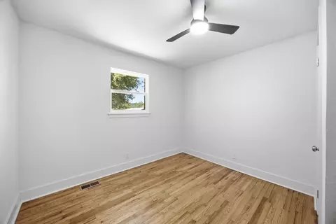 Bedroom - 375 E Hills Rd, Jasper, TN 37347 photo 3 of 8