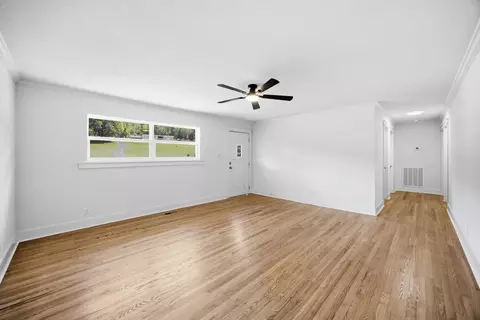 Living - 375 E Hills Rd, Jasper, TN 37347 photo 1 of 2