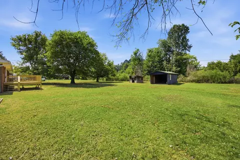 Exterior - 375 E Hills Rd, Jasper, TN 37347 photo 9 of 10