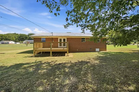 Exterior - 375 E Hills Rd, Jasper, TN 37347 photo 7 of 10