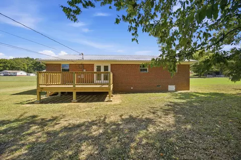 Exterior - 375 E Hills Rd, Jasper, TN 37347 photo 8 of 10