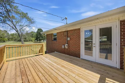 Exterior - 375 E Hills Rd, Jasper, TN 37347 photo 6 of 10