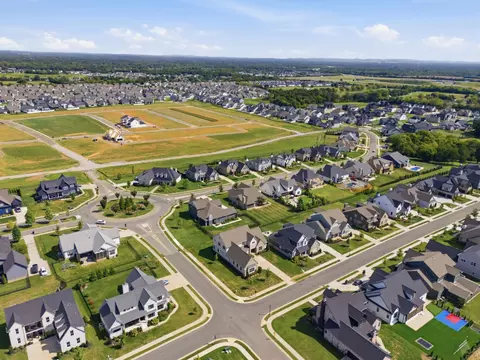 View/Area - 5642 Eaglemont Dr, Murfreesboro, TN 37129 photo 1 of 8