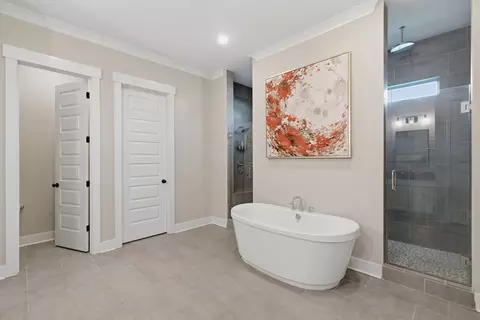 Bath - 5642 Eaglemont Dr, Murfreesboro, TN 37129 photo 1 of 1