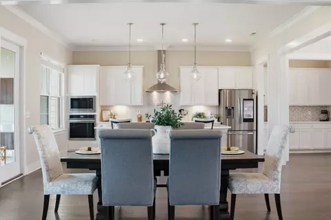 Dining - 5642 Eaglemont Dr, Murfreesboro, TN 37129 photo 2 of 3