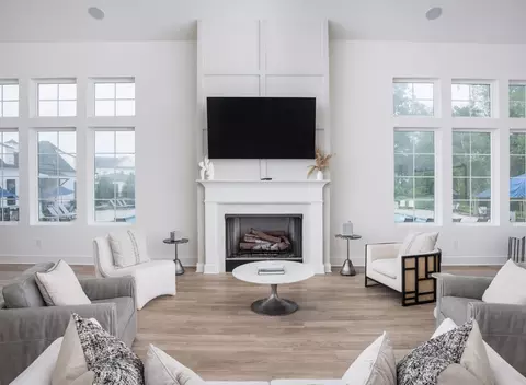 Living - 5642 Eaglemont Dr, Murfreesboro, TN 37129 photo 5 of 5