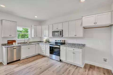 Kitchen - 463 Jesse Work Rd, Dickson, TN 37055 photo 1 of 3