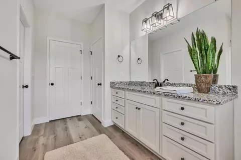 Entry Way - 463 Jesse Work Rd, Dickson, TN 37055 photo 1 of 1