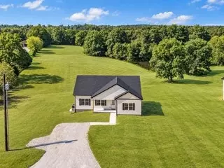 Exterior - 463 Jesse Work Rd, Dickson, TN 37055 photo 3 of 8