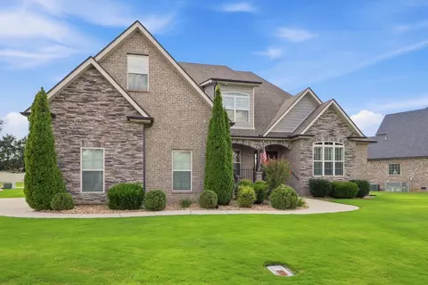 2328 Lionheart Dr, Murfreesboro, TN 37130